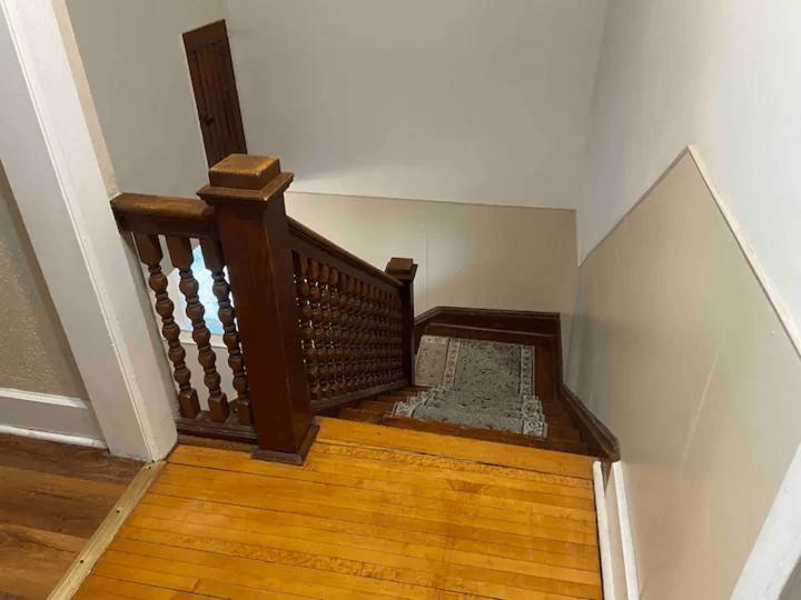Cozy 3 & 4 Bed Home 2 Blocks To Hospitals & Lambeau Green Bay Exterior photo