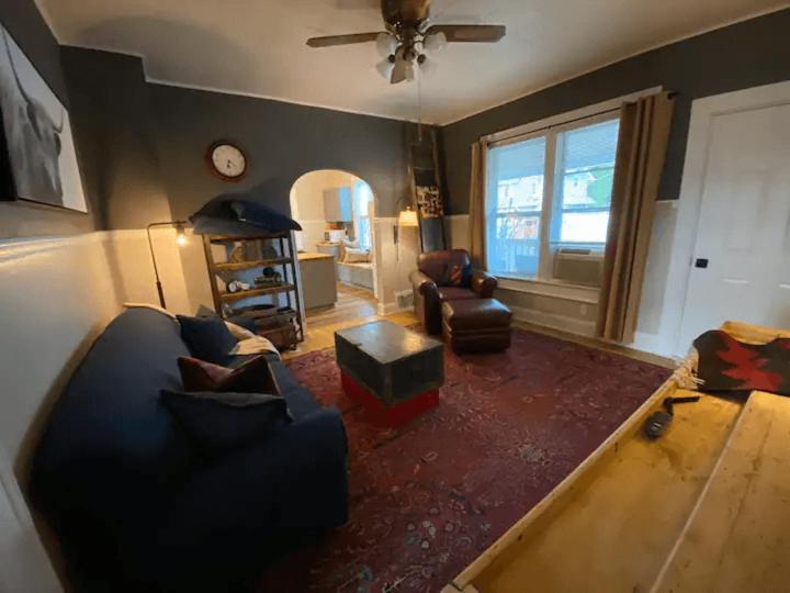 Cozy 3 & 4 Bed Home 2 Blocks To Hospitals & Lambeau Green Bay Exterior photo